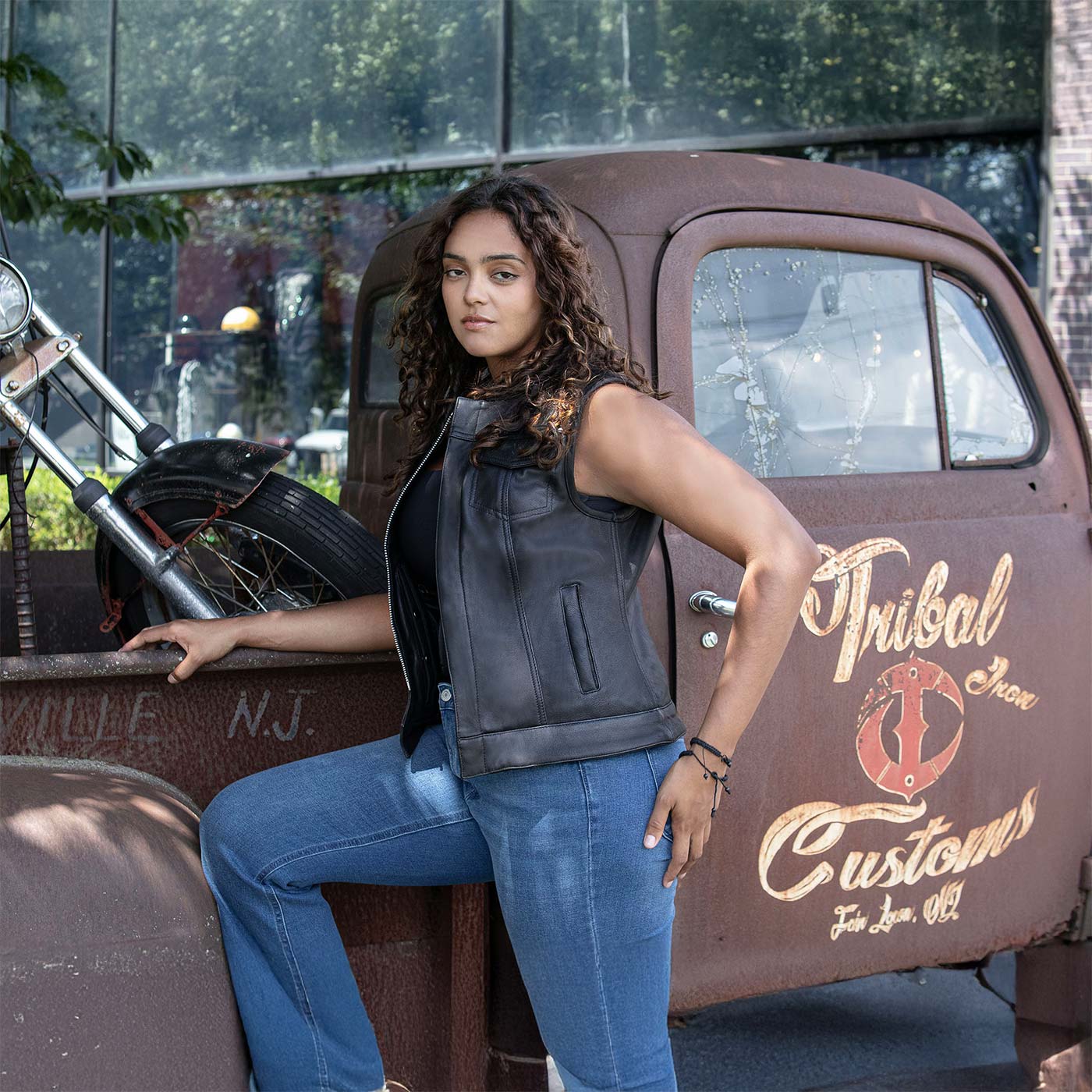 Milwaukee Motorcycle Clothing Co. Women's Girls-Club Black Leather Scooter Style Vest w/ Mandarin Collar MMC40005