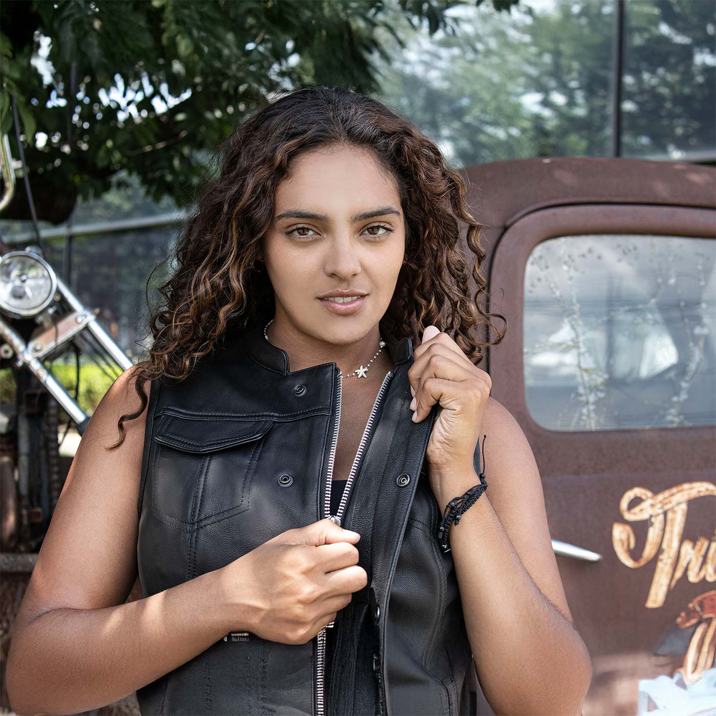 Milwaukee Motorcycle Clothing Co. Women's Girls-Club Black Leather Scooter Style Vest w/ Mandarin Collar MMC40005